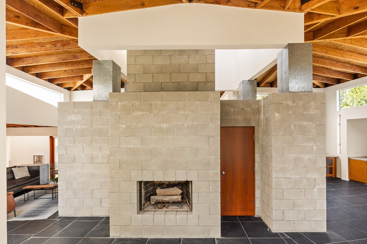 Frank O. Gehry, FAIA, Architect, The Sirmai-Peterson House, 1988