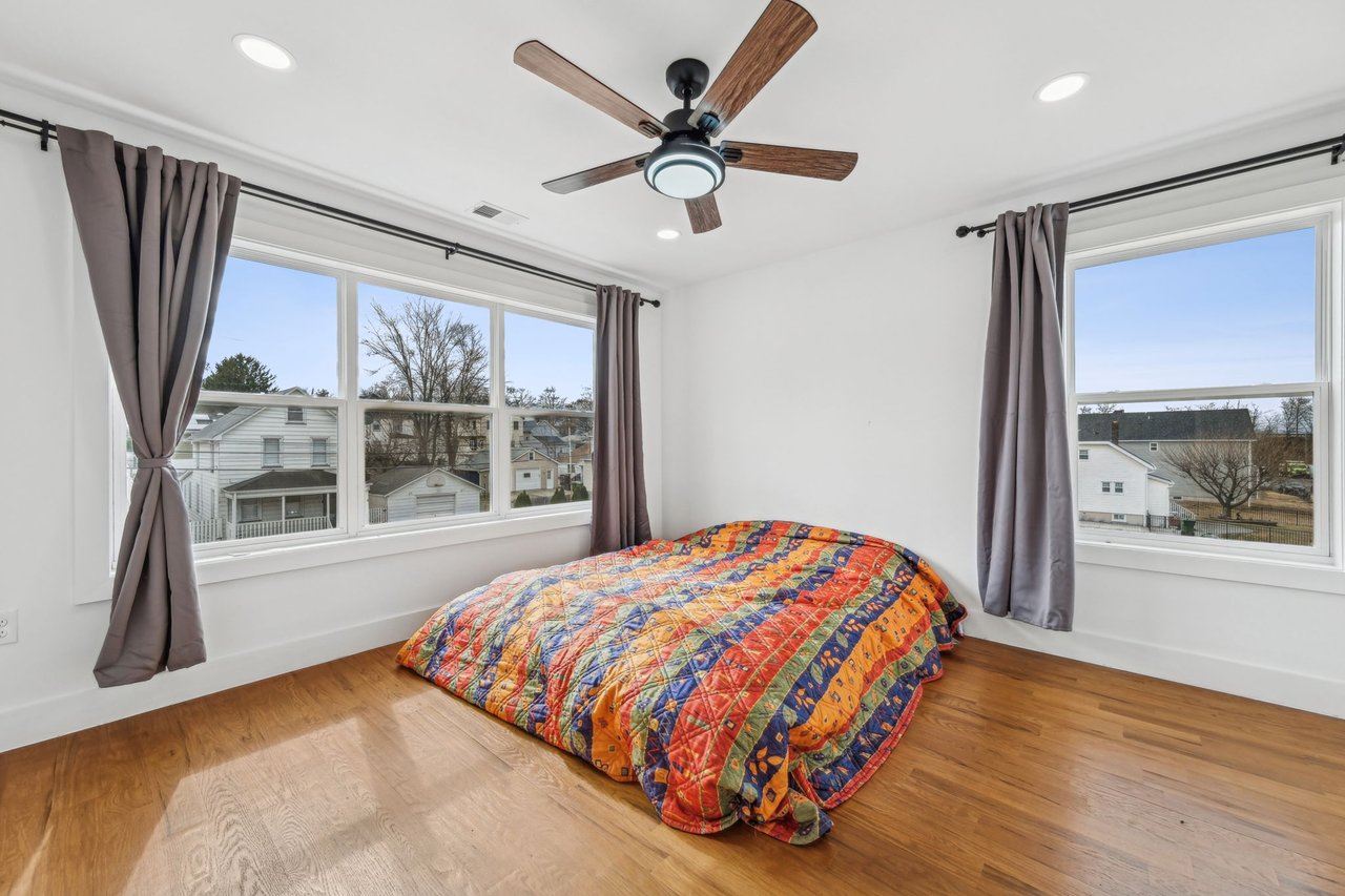21 Kearney Ave