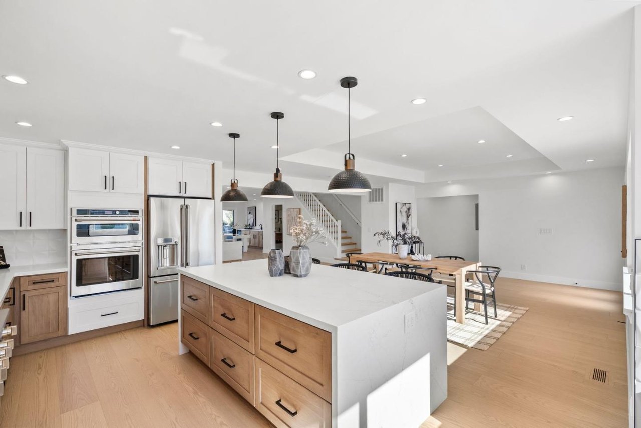 211 Serena Way