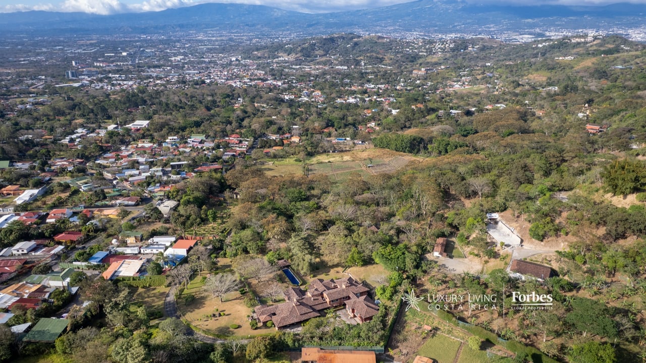 19759 - Luxury Hacienda Estate for Sale in Santa Ana | Villa Artesana