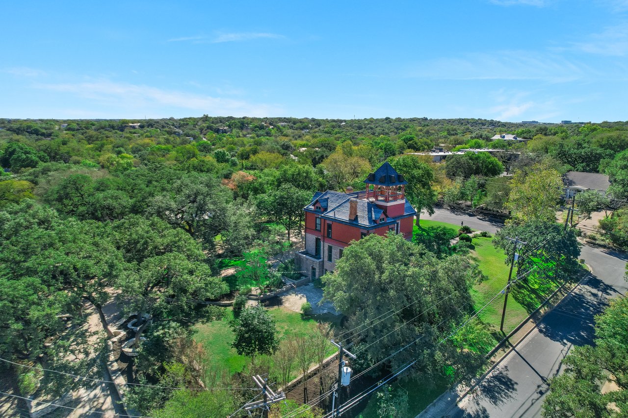 400 Academy DR