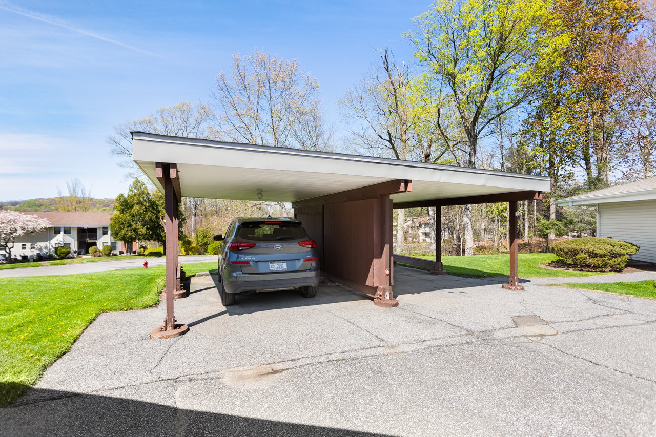 37 Sussex Drive Unit: B