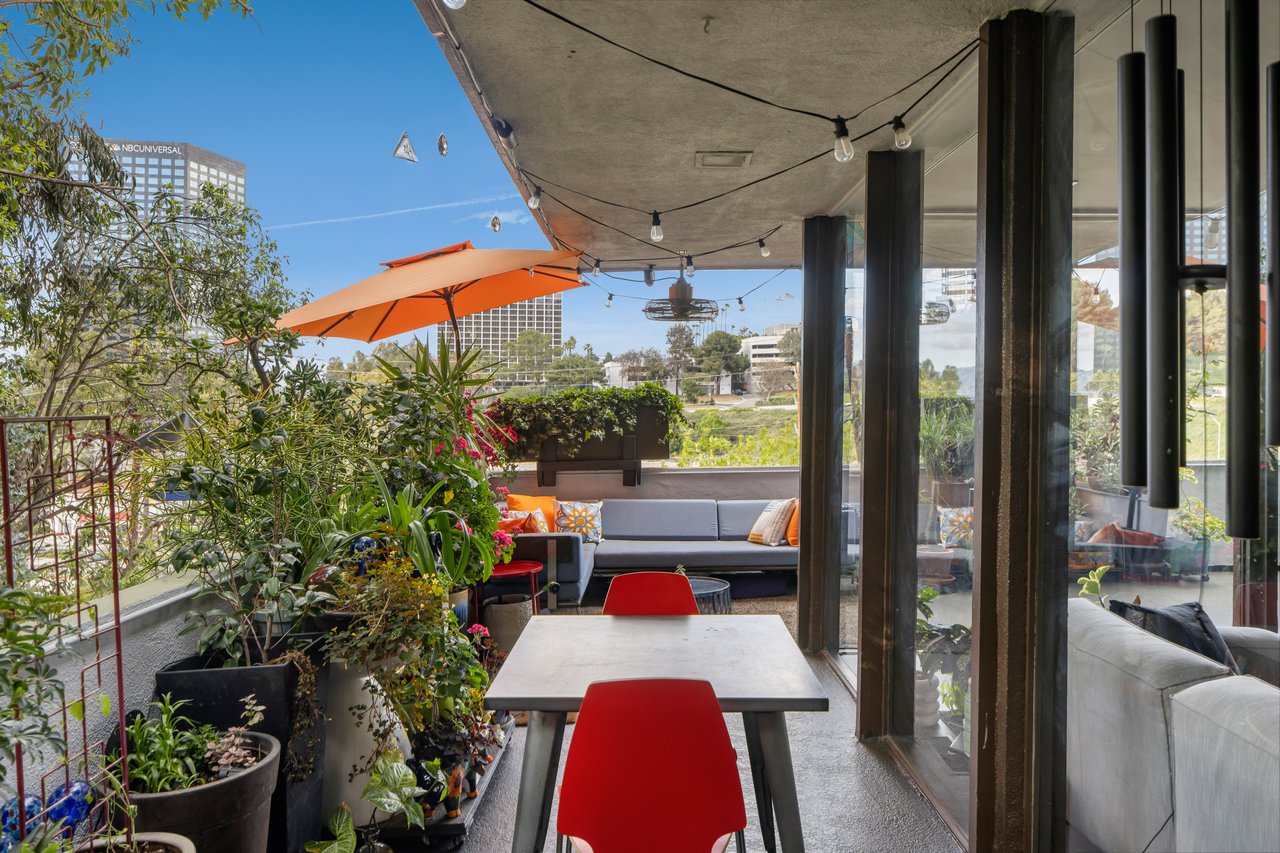 Architectural Condo by Ray Kappe, FAIA