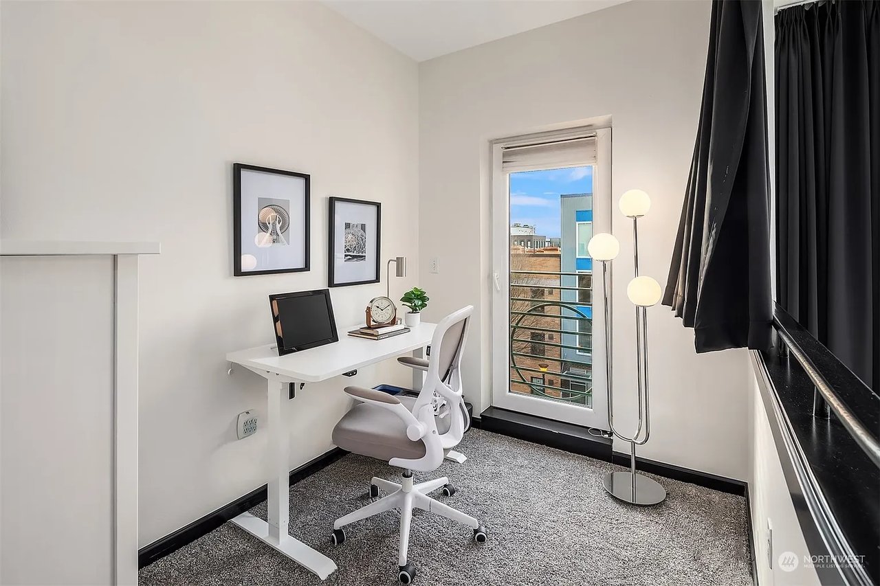 17 W Mercer St #4