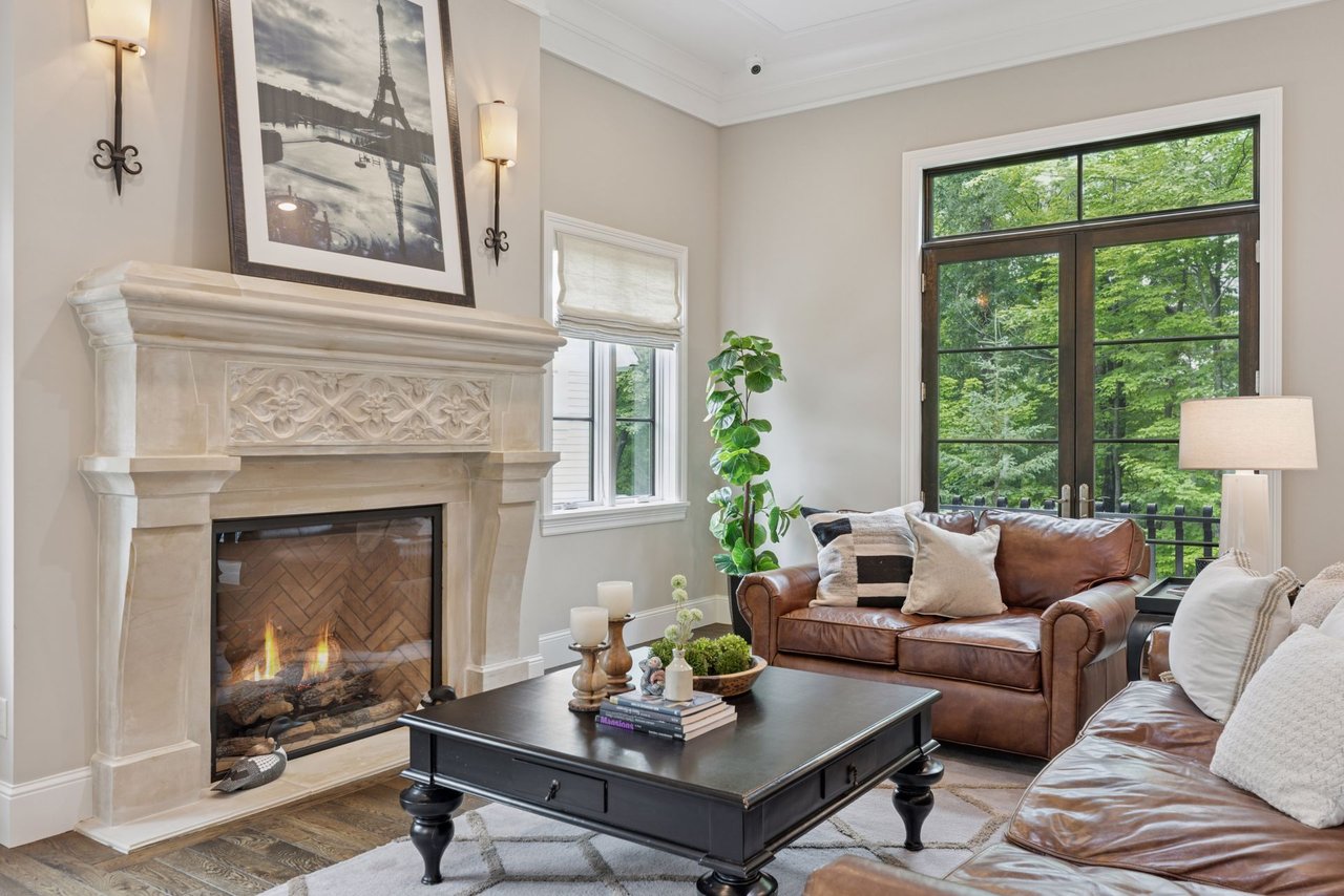 405 Carpenters Point, Wayzata