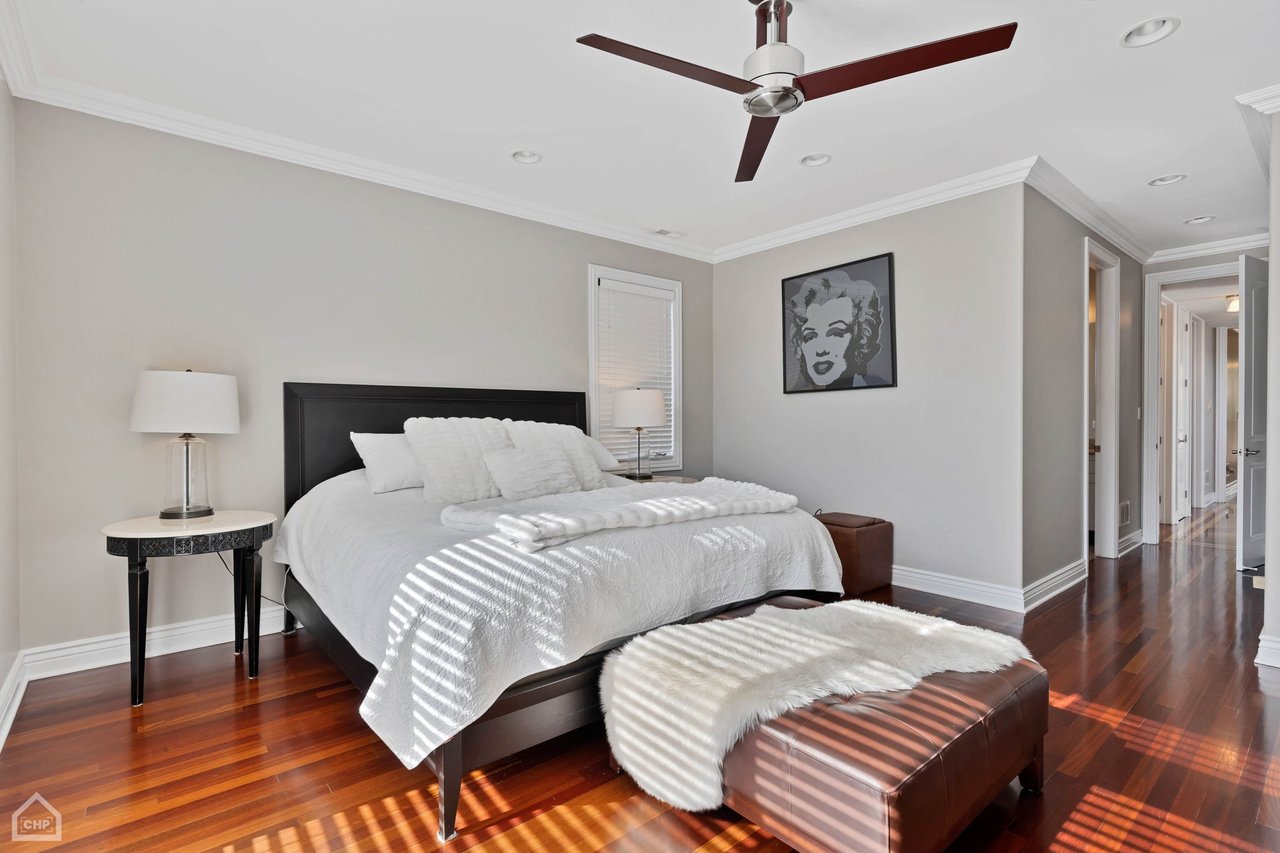 2115 W Superior Street 