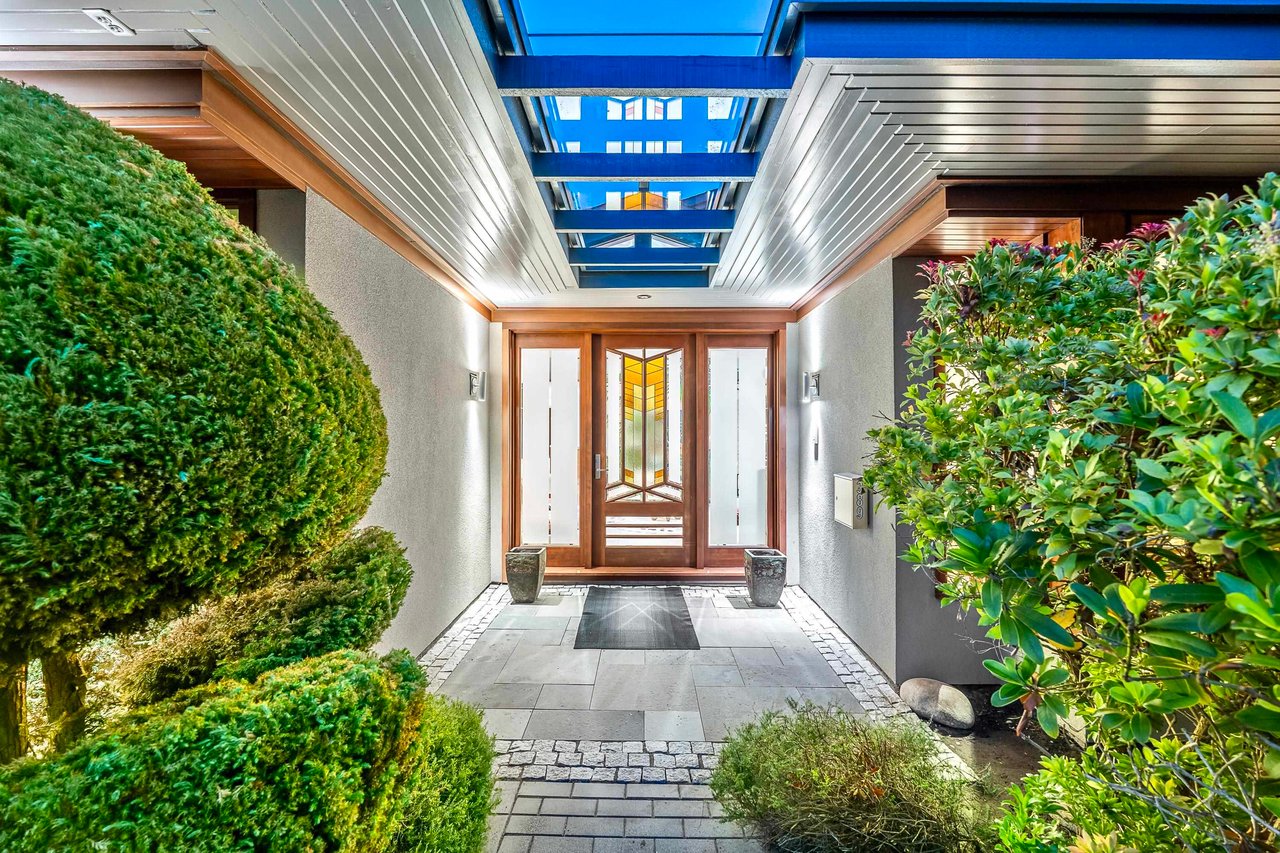 389 MOYNE DR
