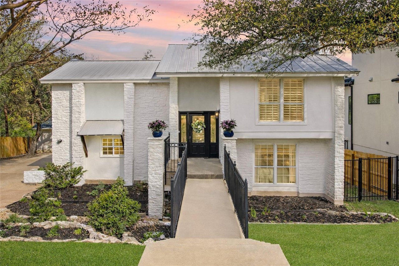 3627 Peregrine Falcon Drive