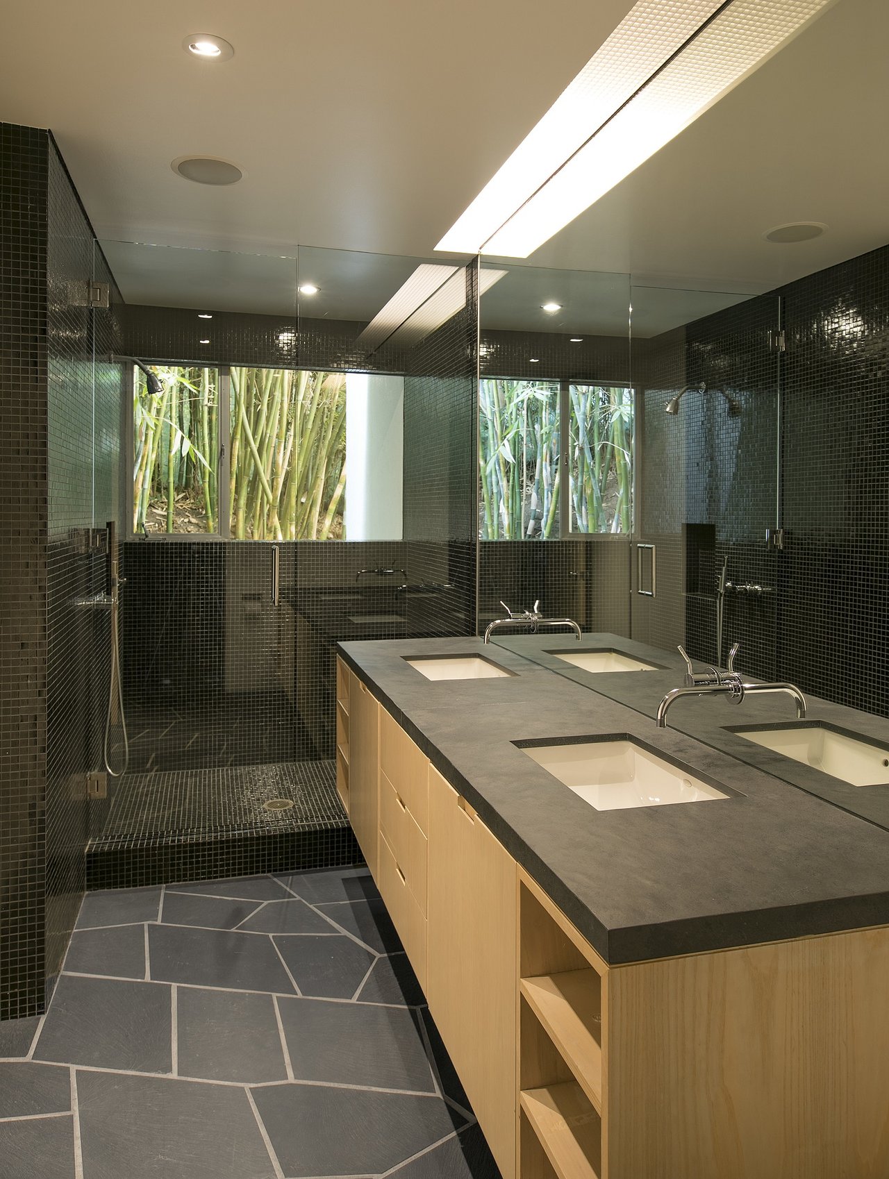 201 Bentley Cir