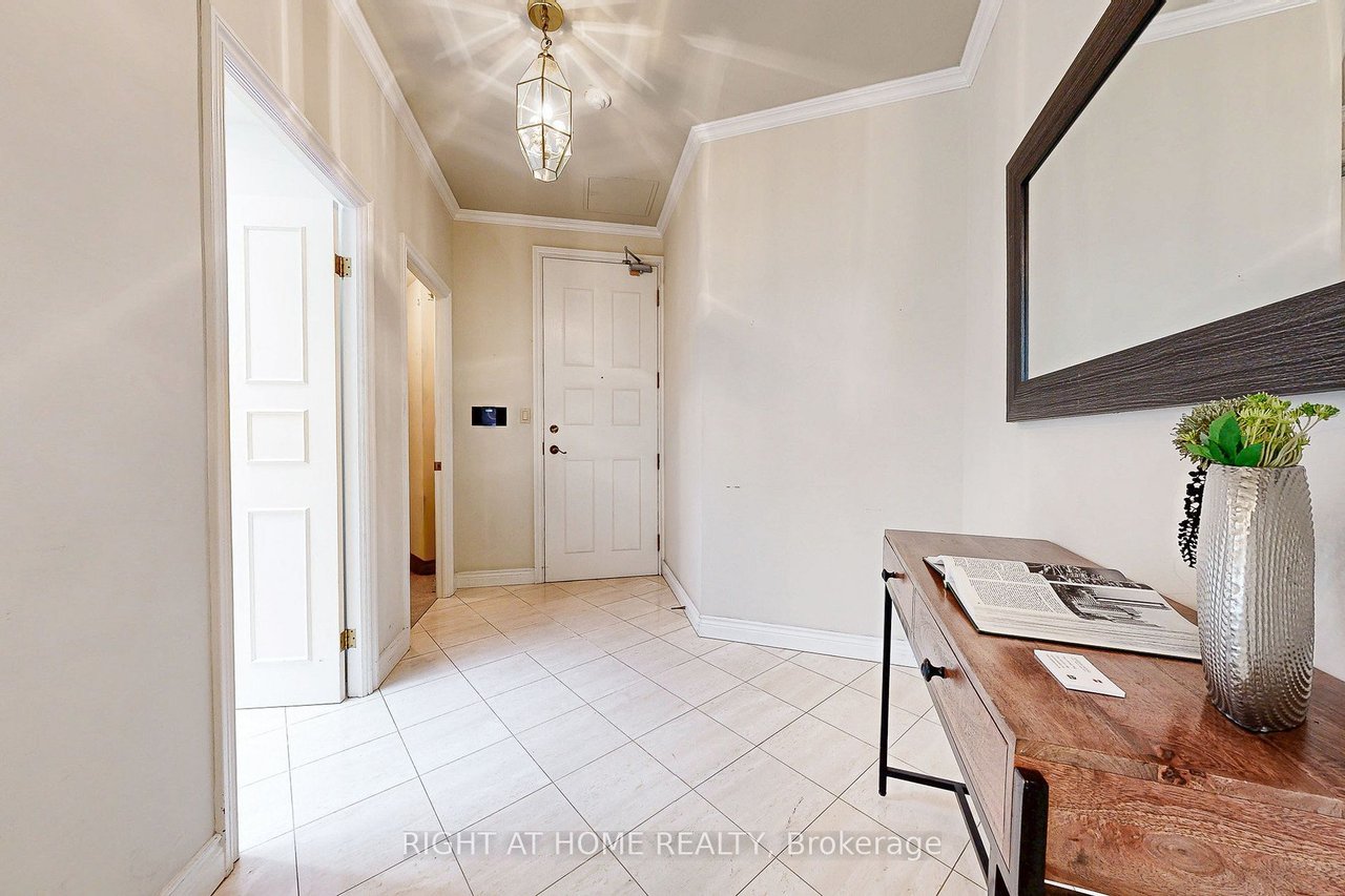 PENTHOUSE IN PRIME NORTH YORK 