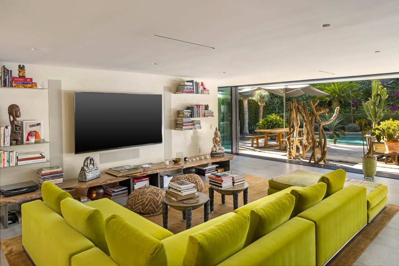 1087 Moraga Dr, Bel Air