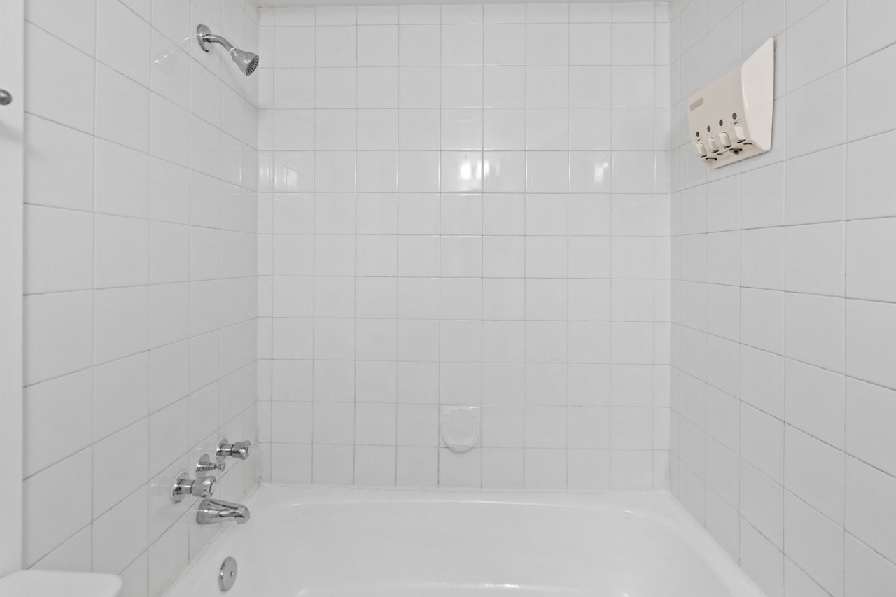 635 56 Avenue SW Unit: 206