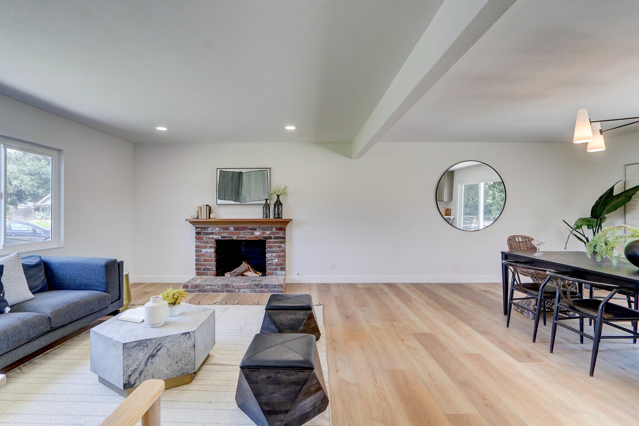 476 Jeanne Ct
