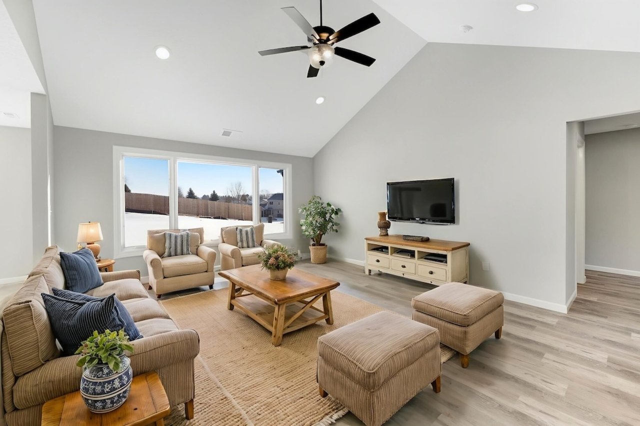 118 Sunset Dr