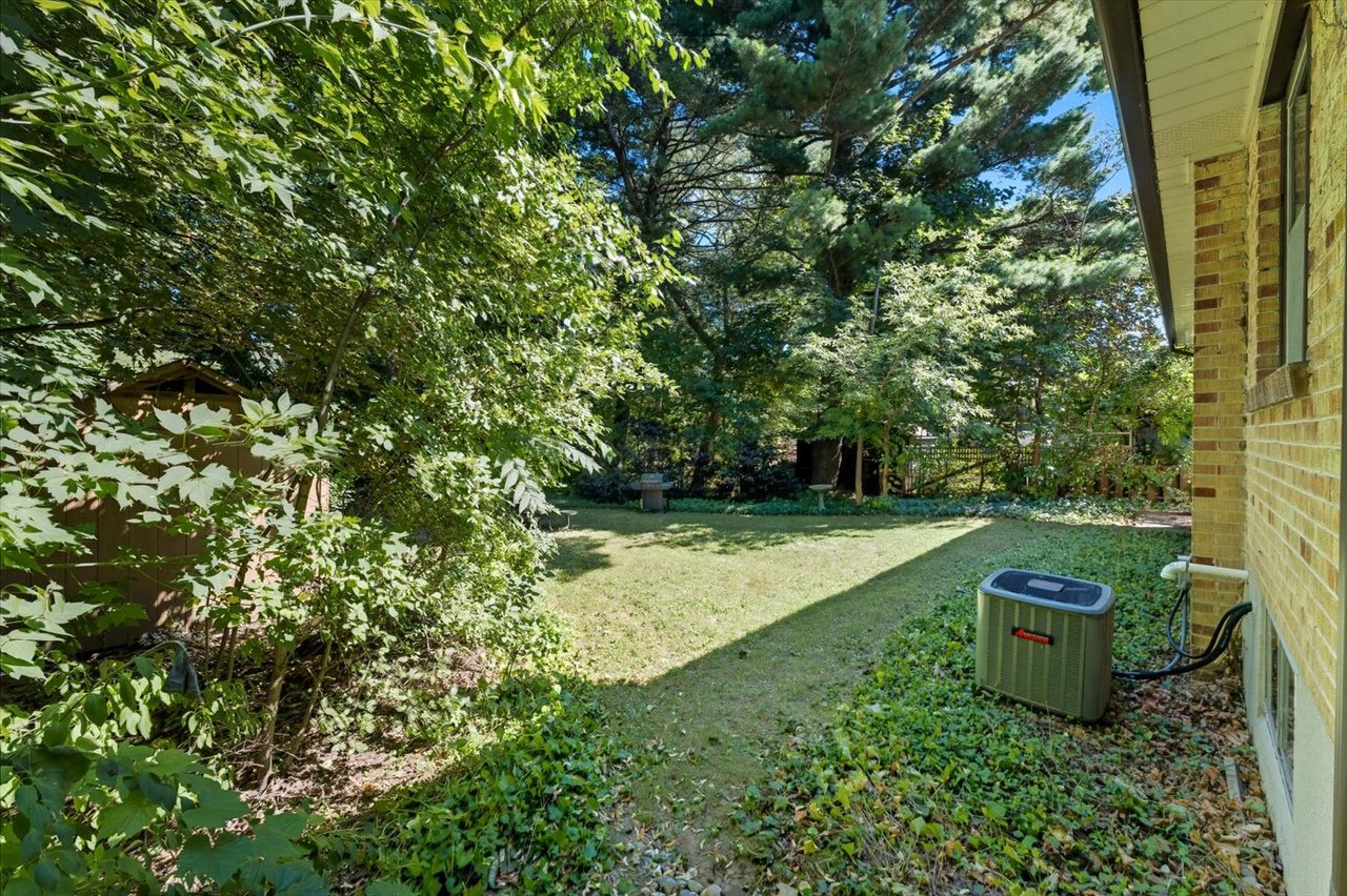 1229 Welwyn Dr