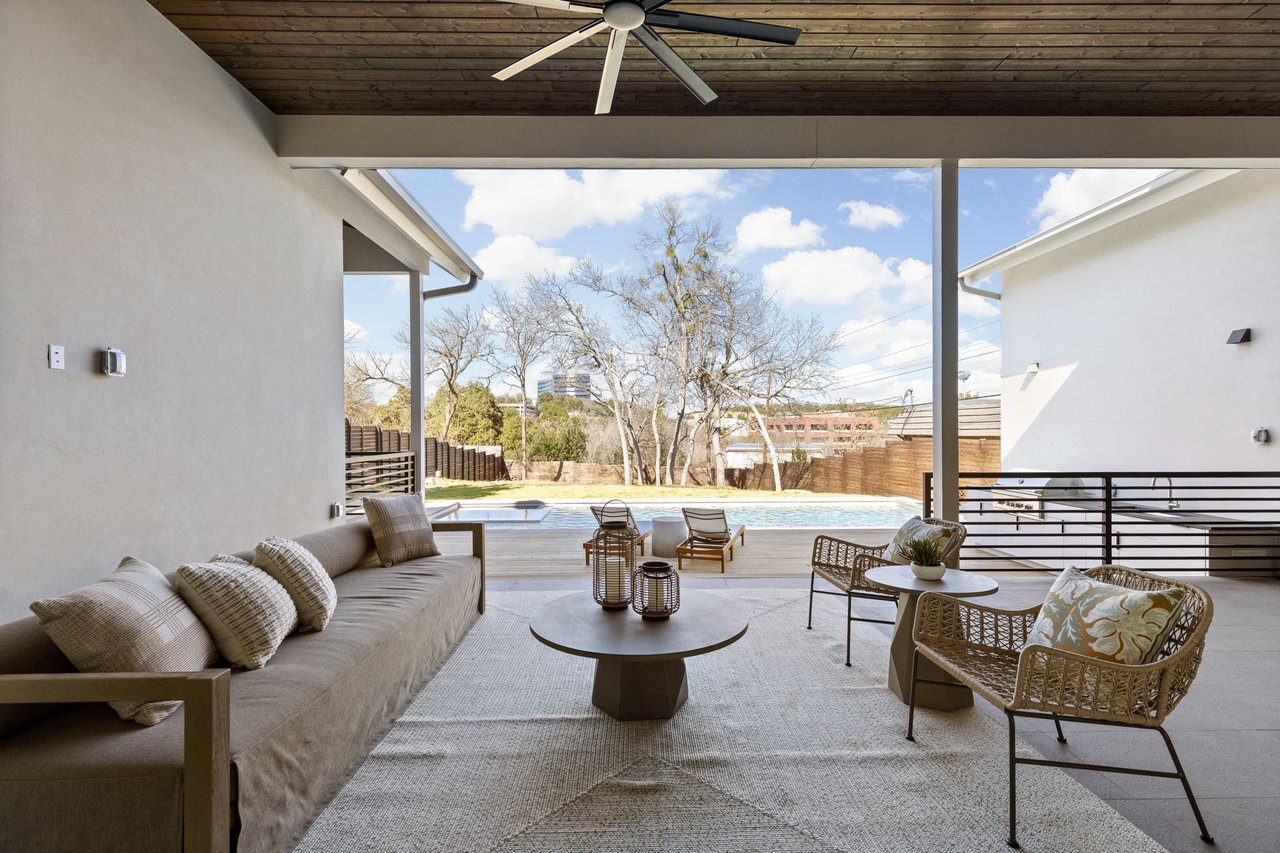 Forest Hills Residence