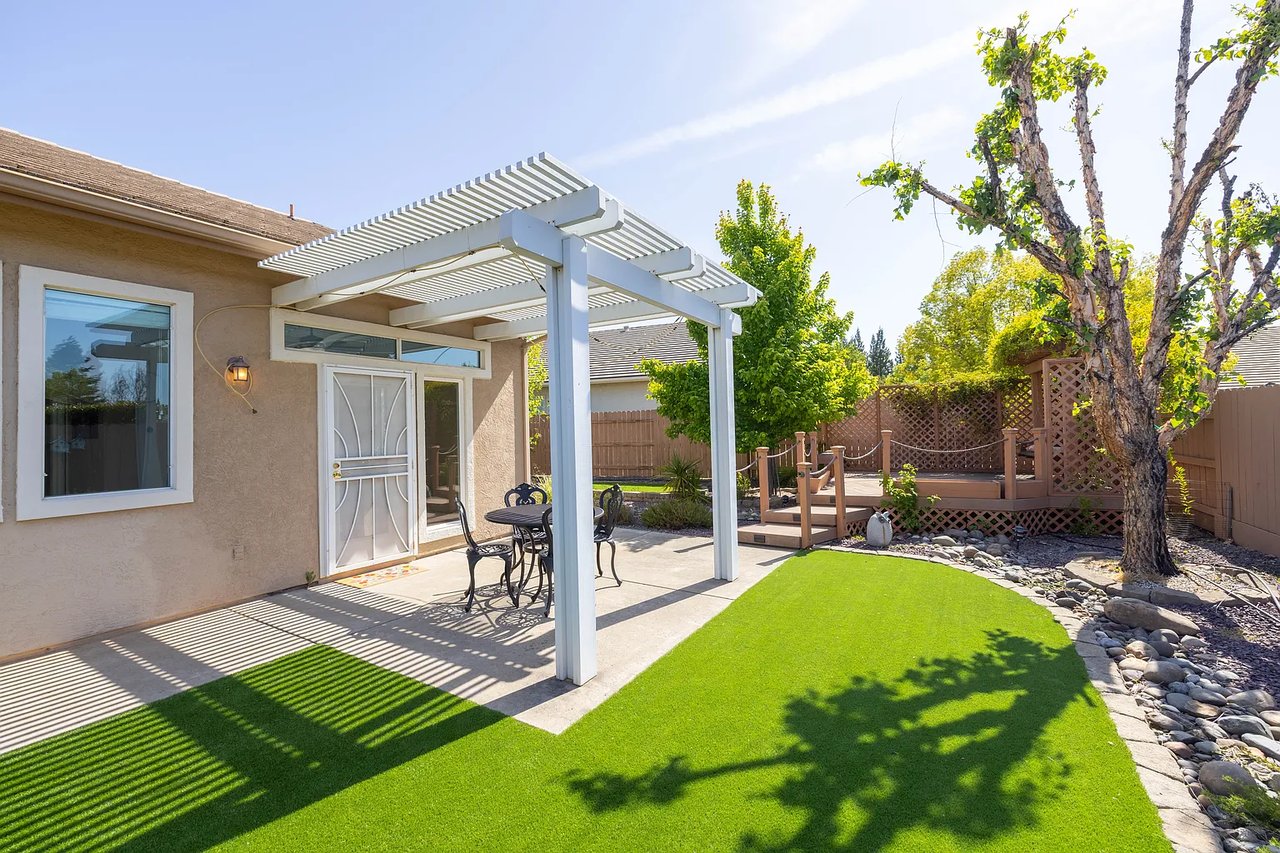 2121 Mullen Ct