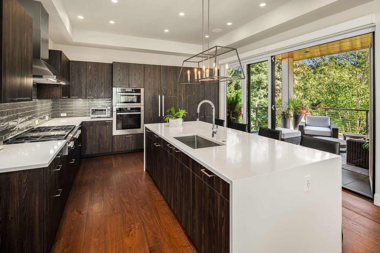 8270 SE 31st Street, Mercer Island