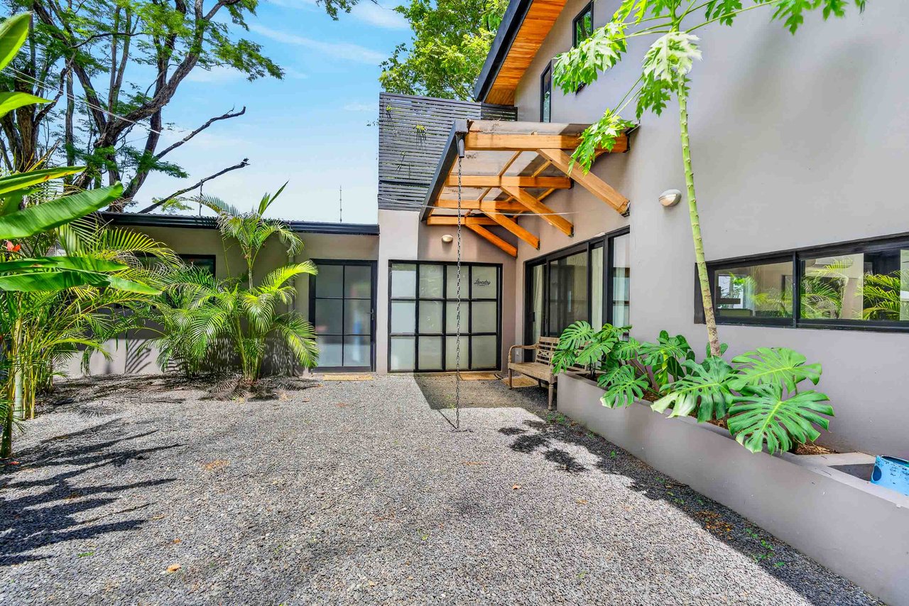 Casa Chavela | Luxury 4-Bedroom Home with Guest Cabin & Pool in Tamarindo