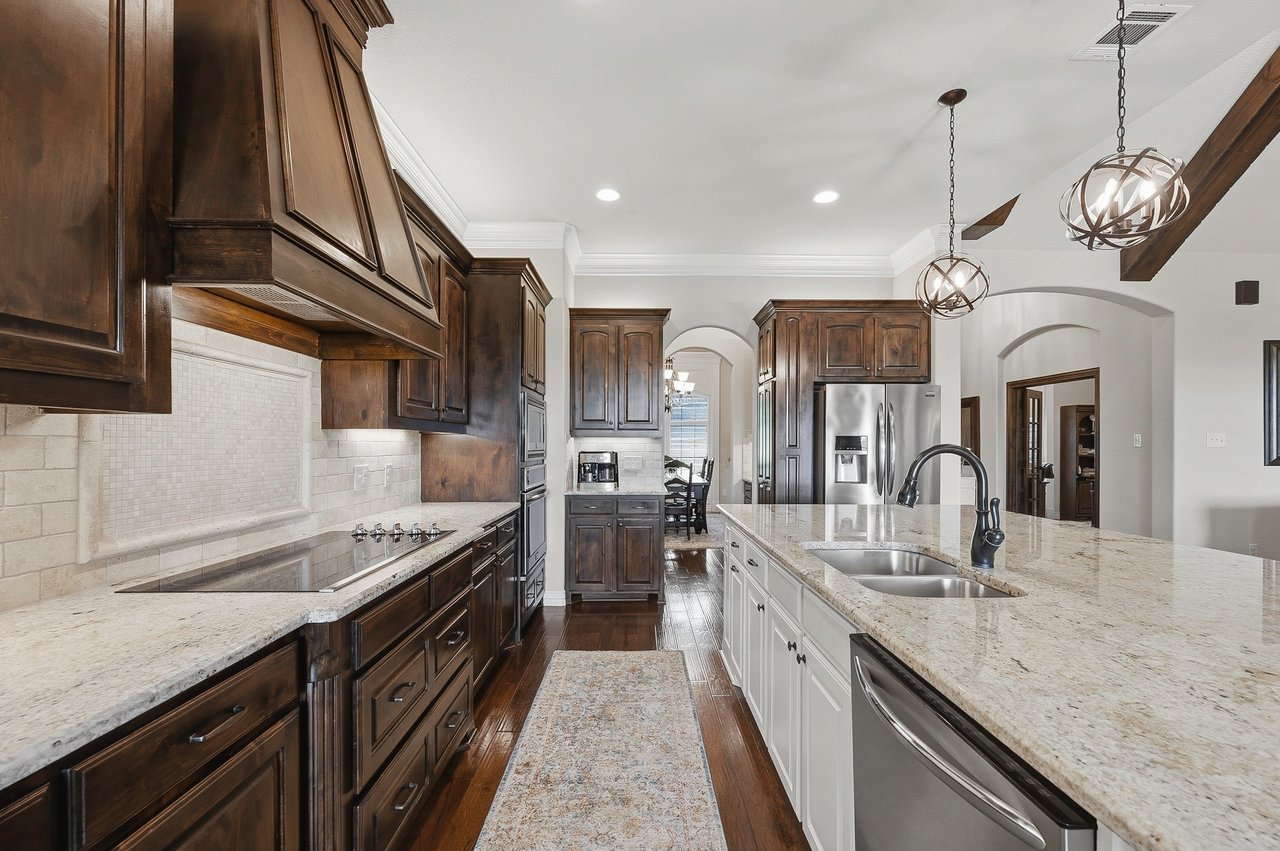 Gated Community Minutes from Eagle Mountain Lake!