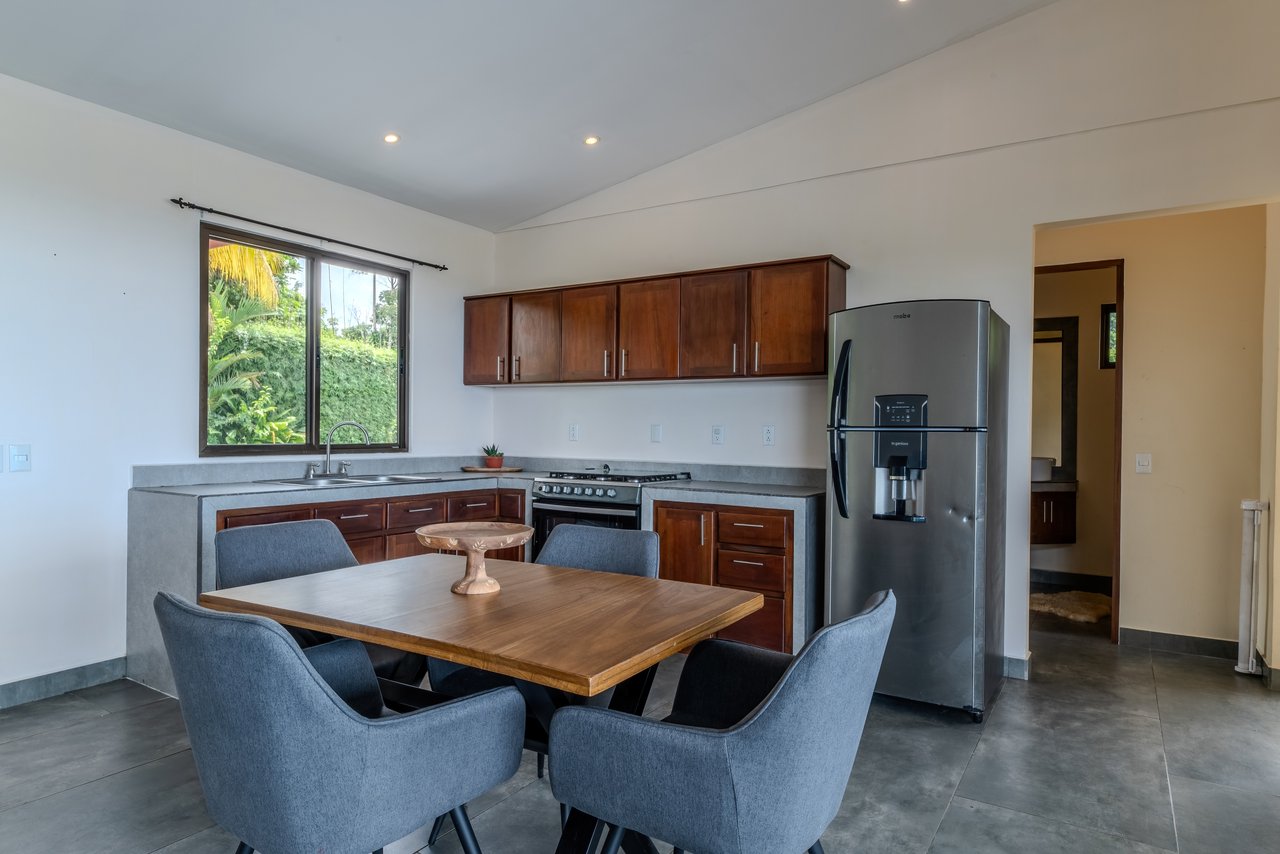 Casa Blanca – Ocean & Mountain View Home in Platanillo