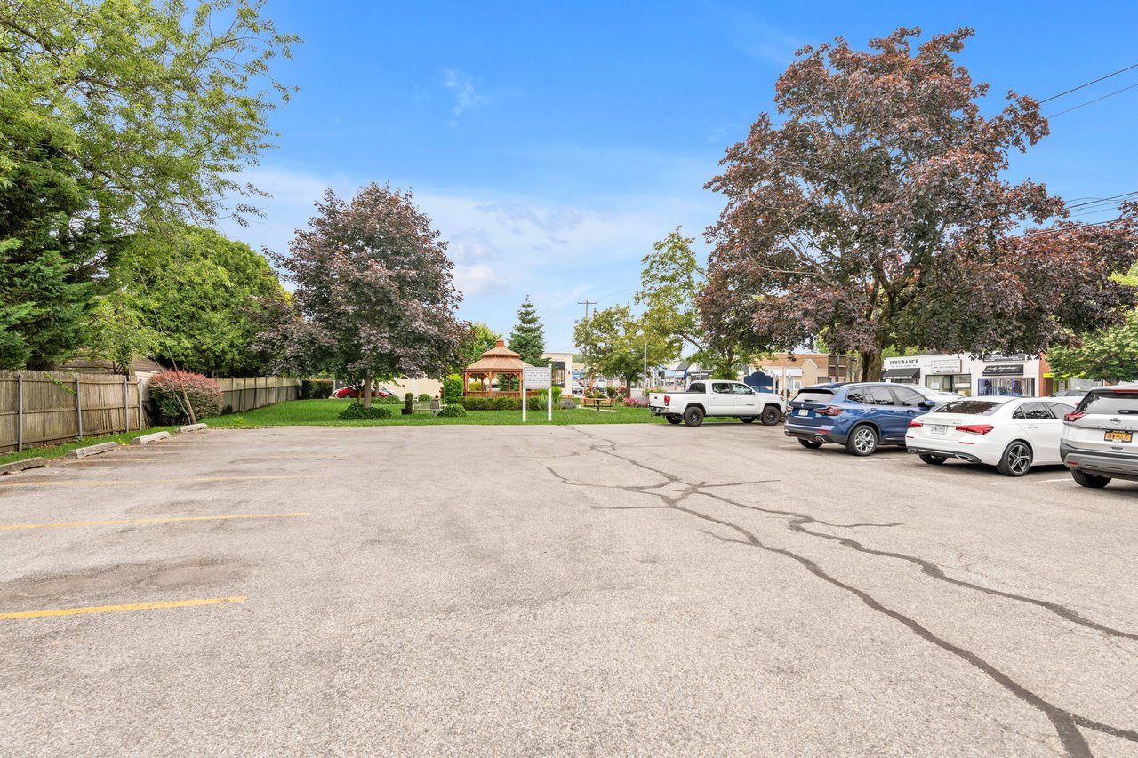 345 Hillside Ave