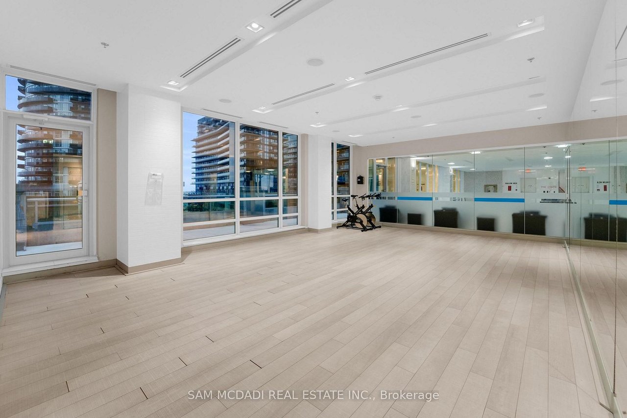 BROOKERS LANE LUXURY PENTHOUSE