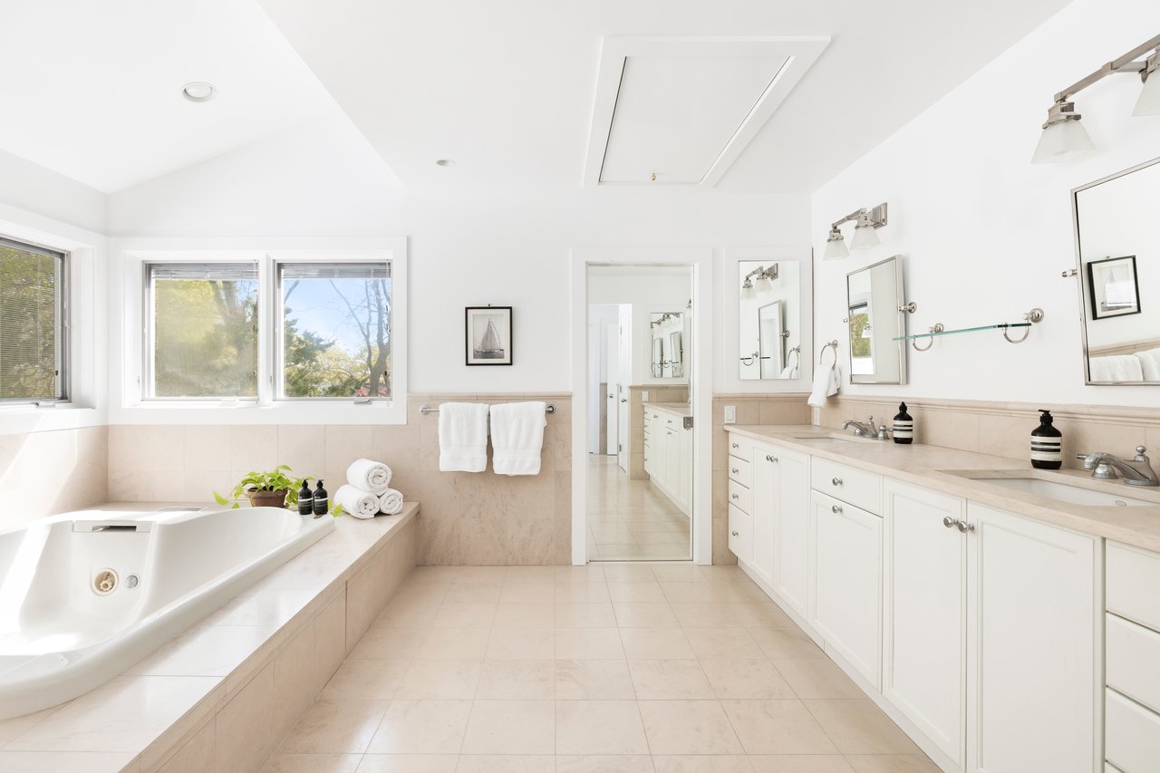 35 Rivers Road, East Hampton