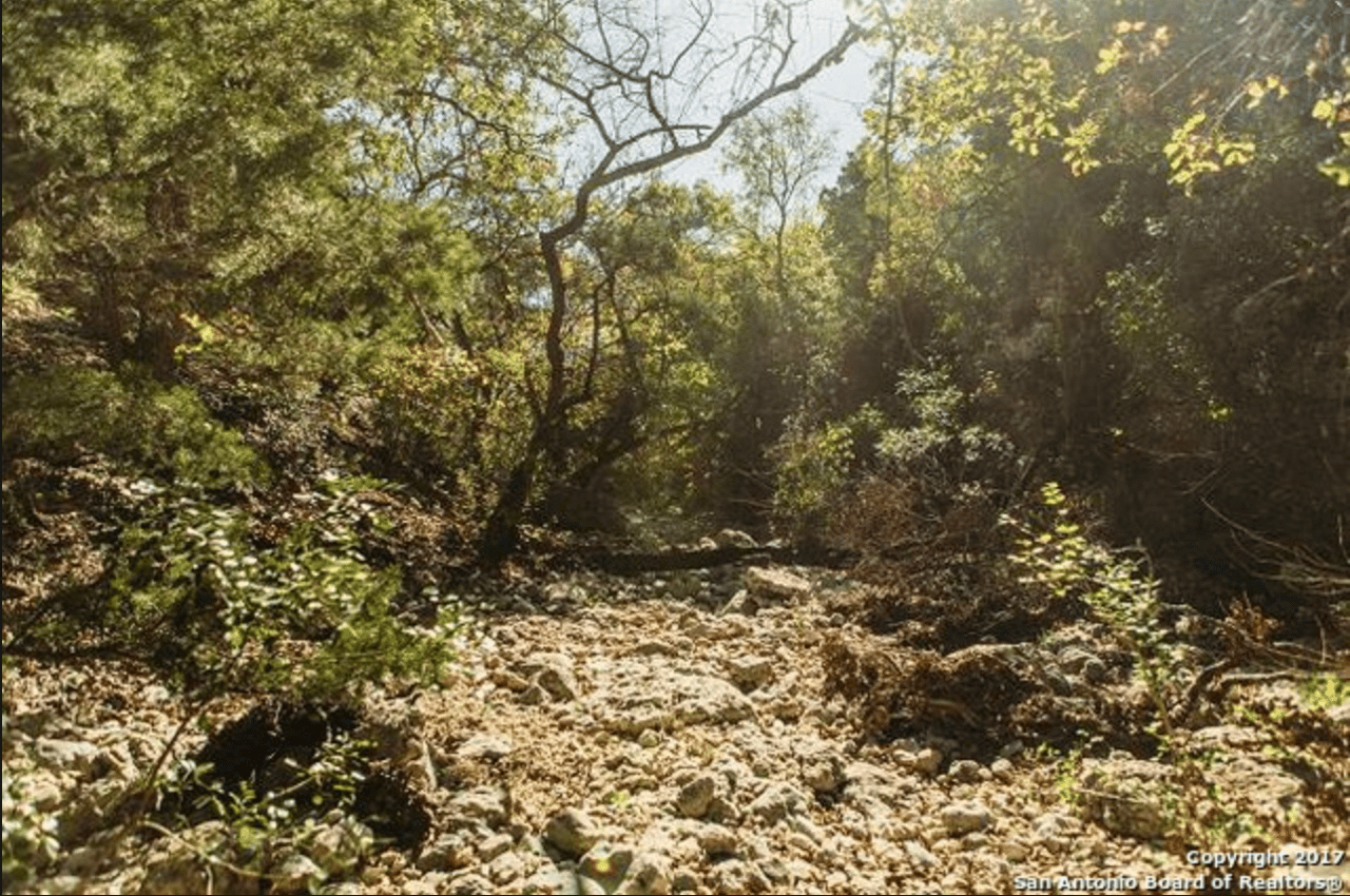 822 Acres in Uvalde Double Knobs Mountain Ranch