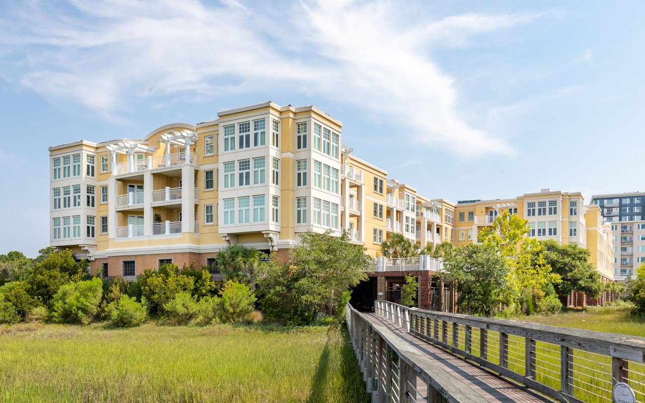 Luxury Condo in the Bristol – 3002 Old Bridgeview Lane