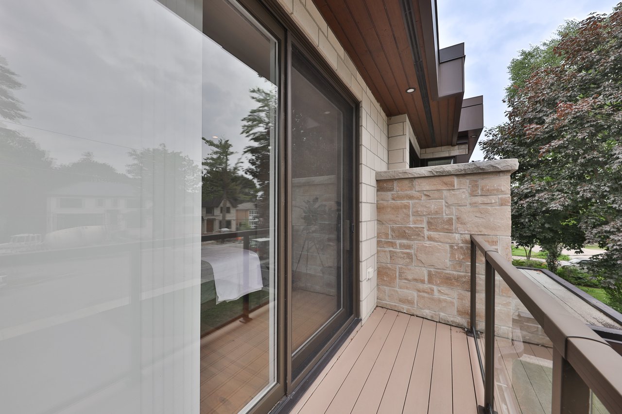 49 Pine Avenue S