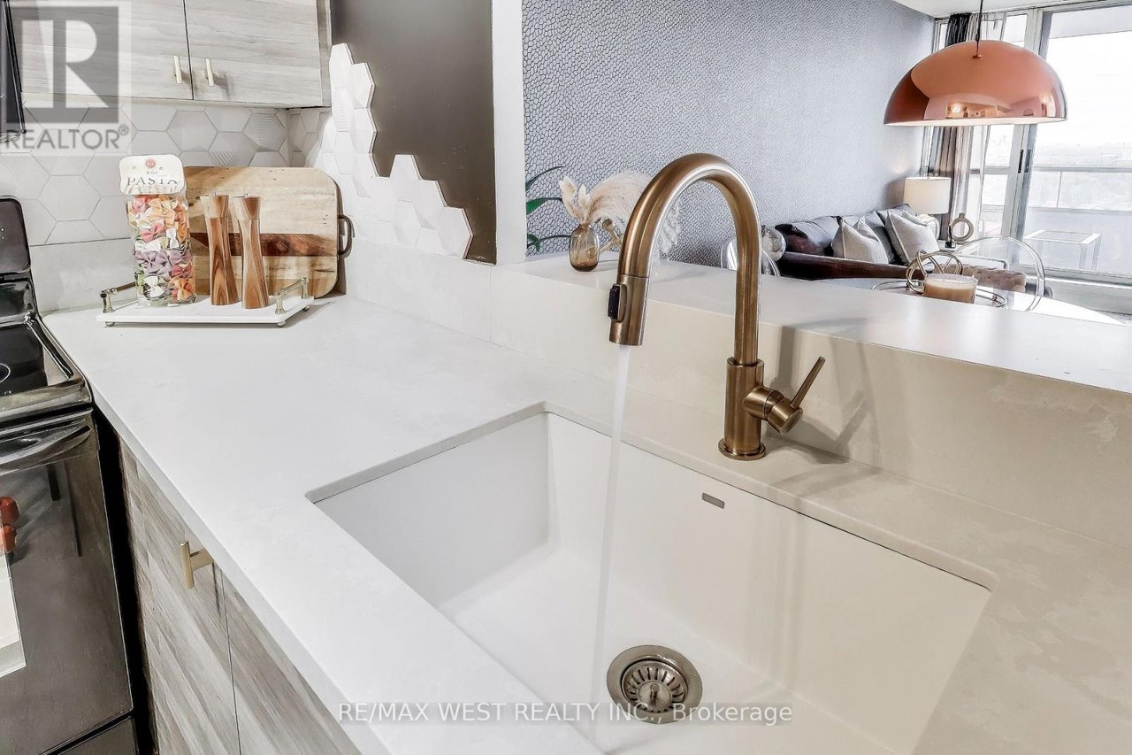 #1917 - 5 Greystone Walk Drive, Toronto Unit: 1917