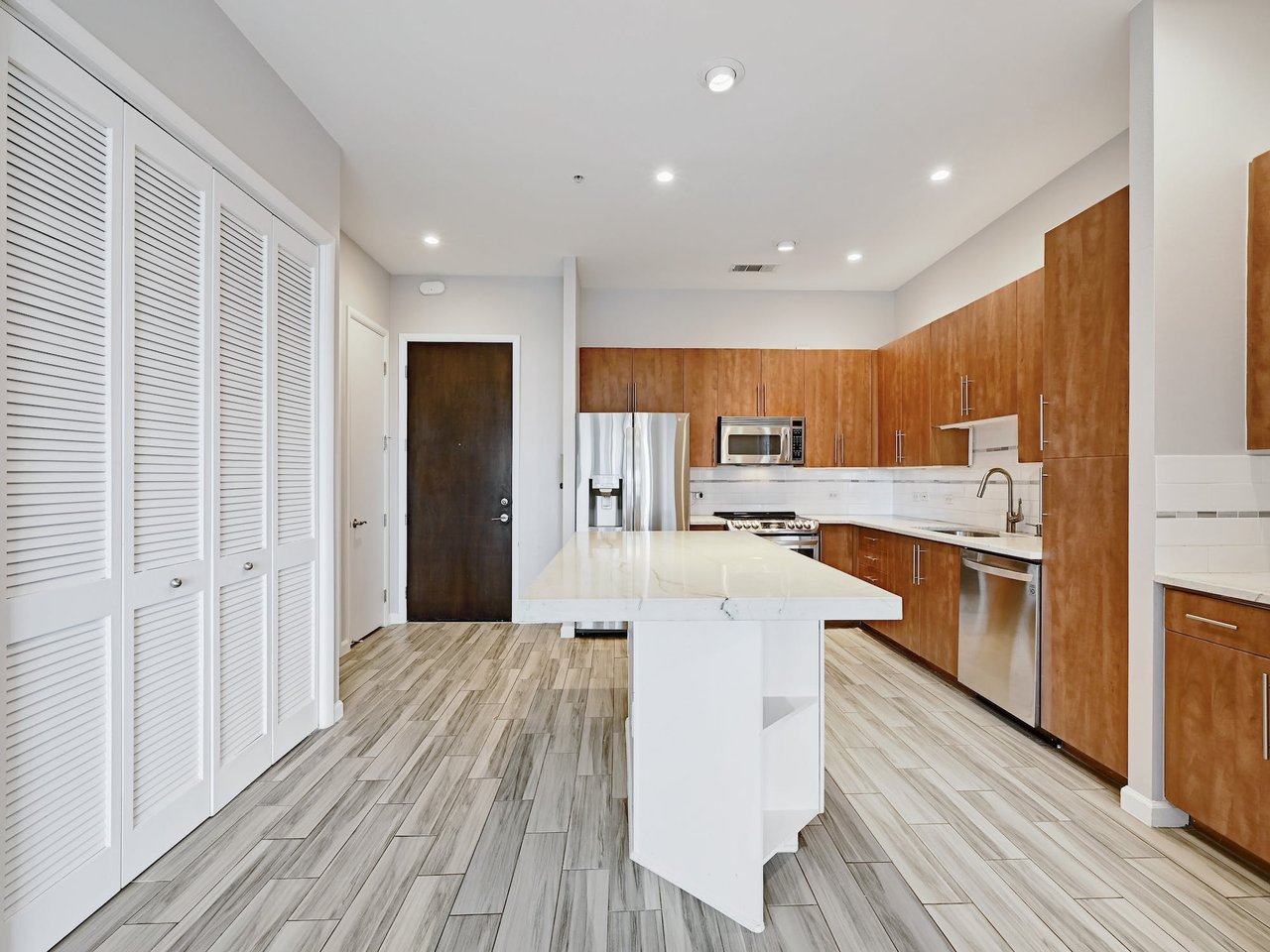 54 Rainey Street PH09