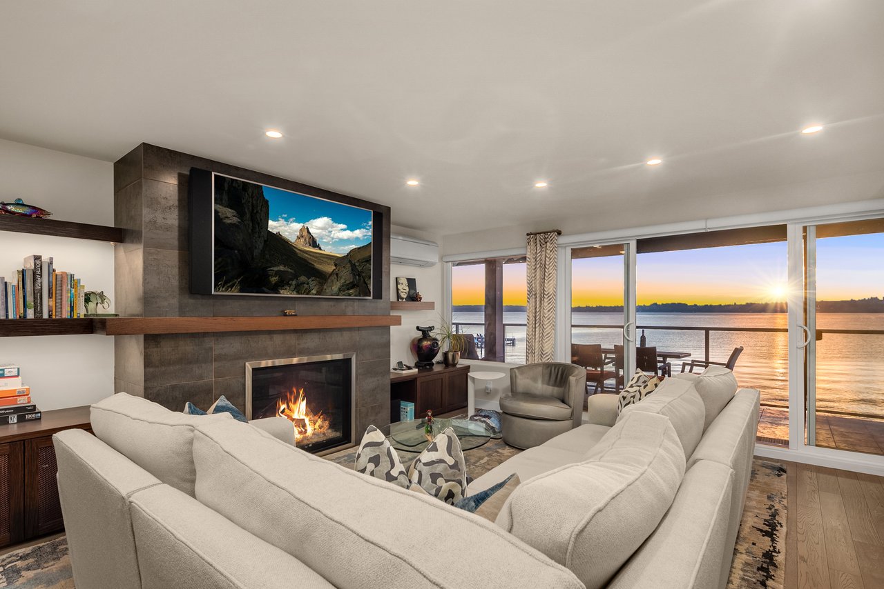 827 Lake Street S Unit: 205