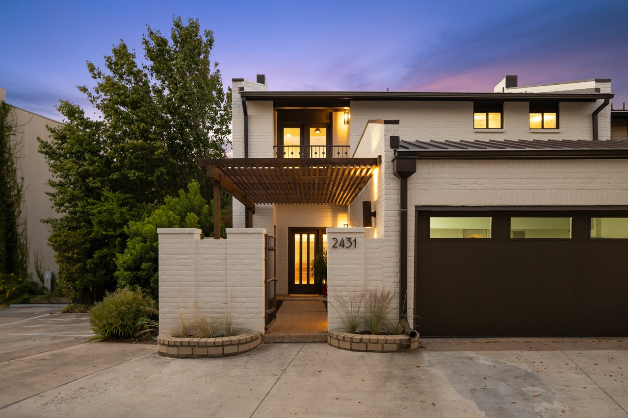 2431 Westlake Drive