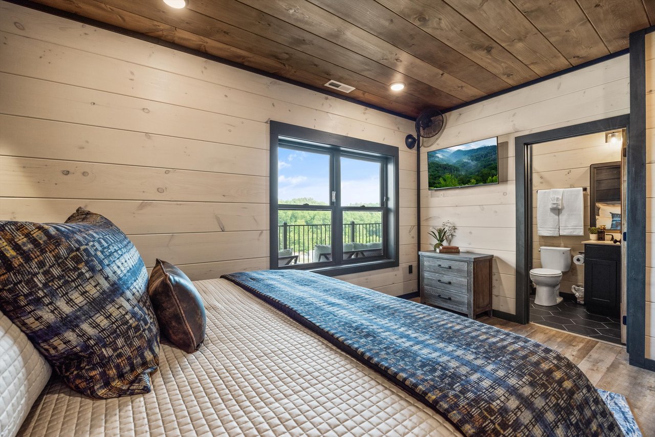 1362 Rambling Creek Way