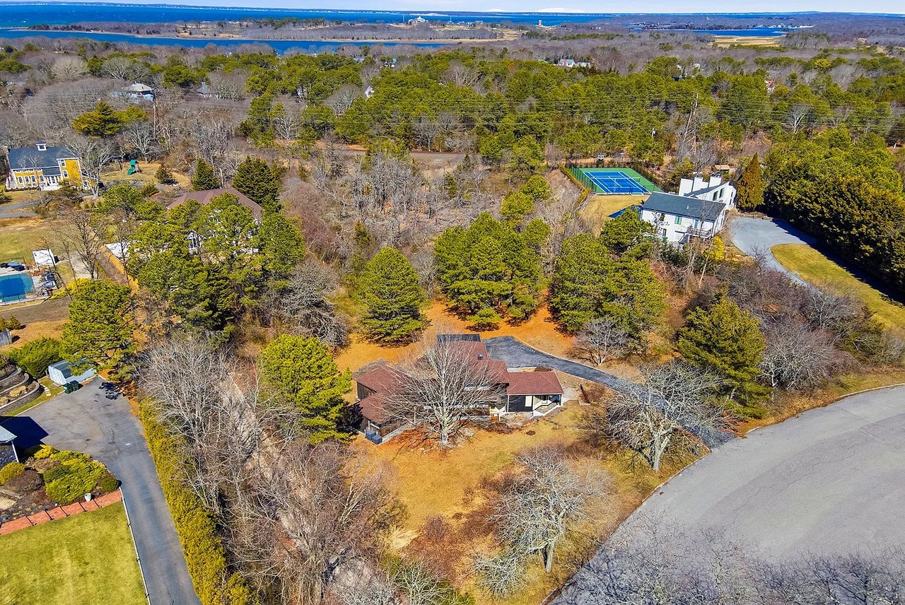 45 Blackwatch Ct