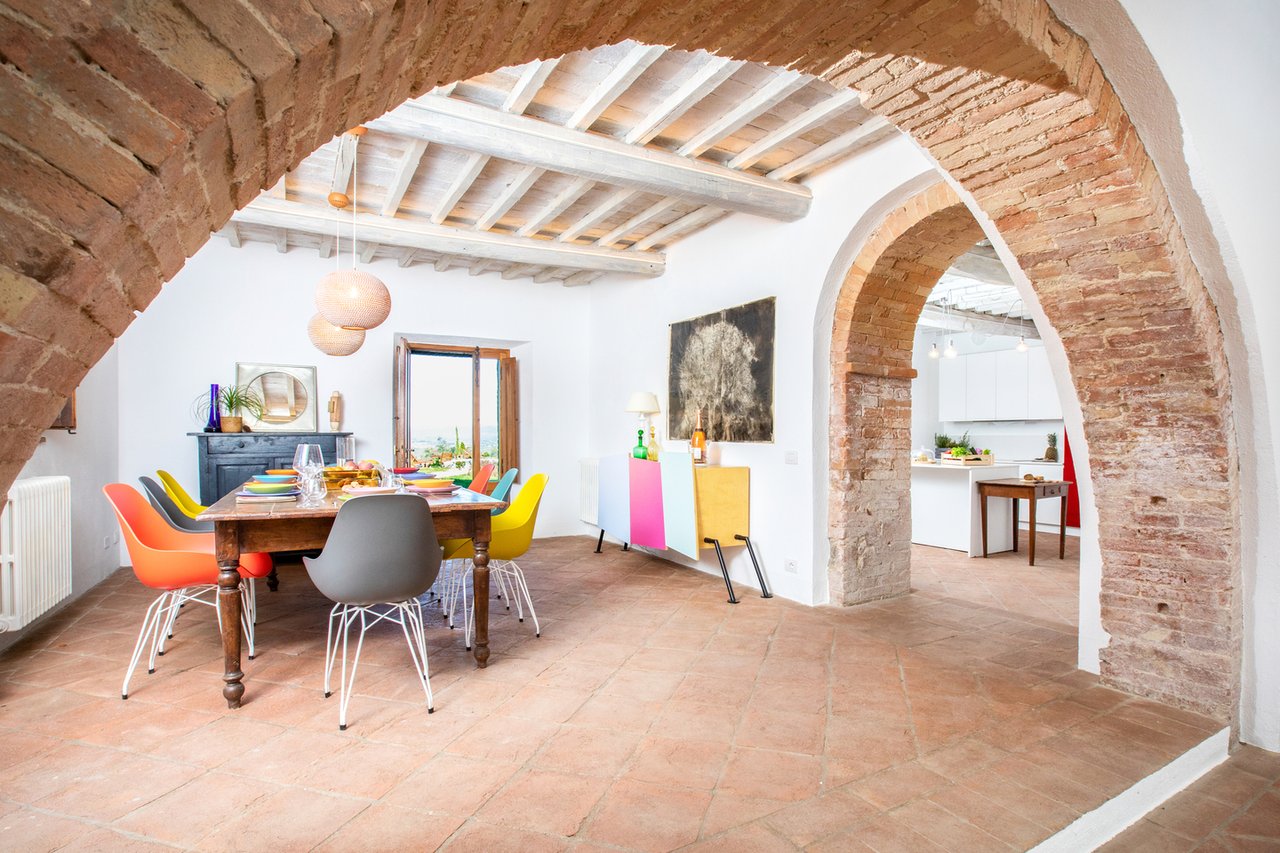 Country Luxury Home For Rent in Valdorcia