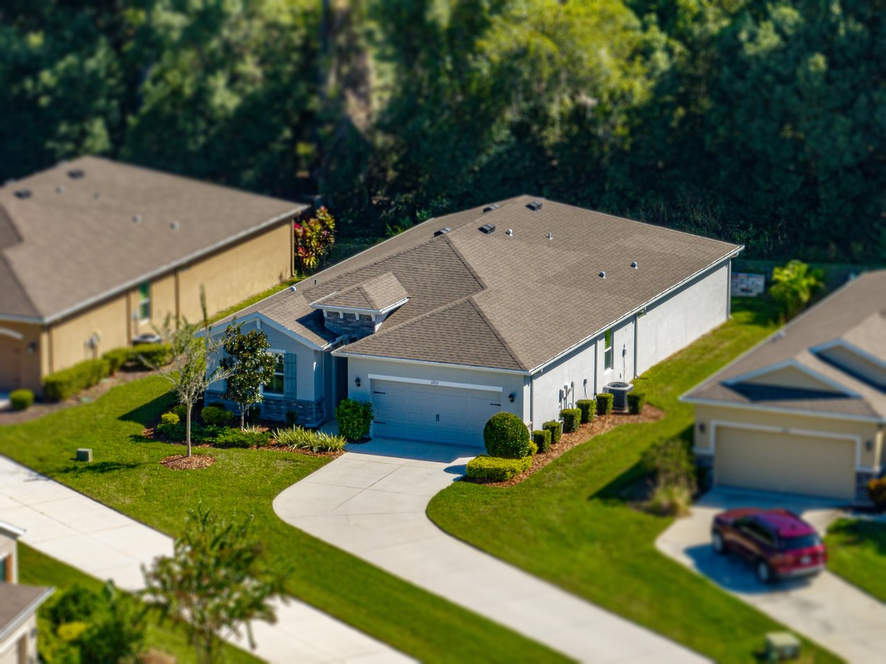 12717 EASTPOINTE DR