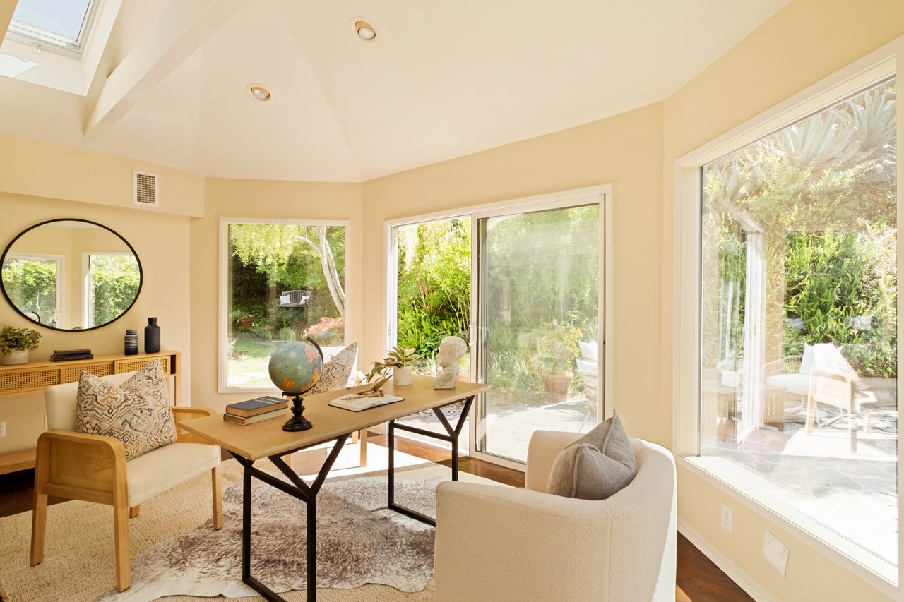 3588 Mandeville Canyon Road, Brentwood