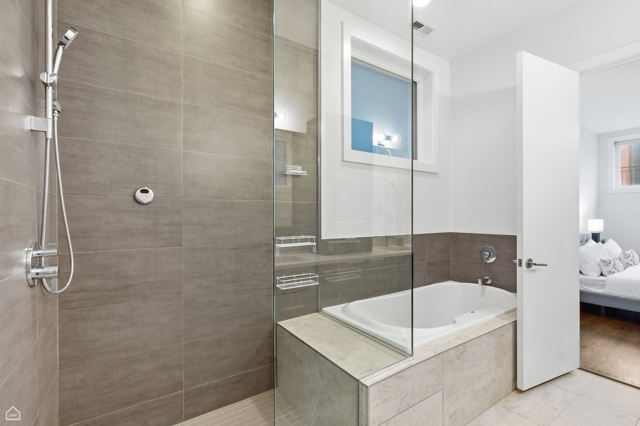 925 N Hermitage Ave | Unit 1 