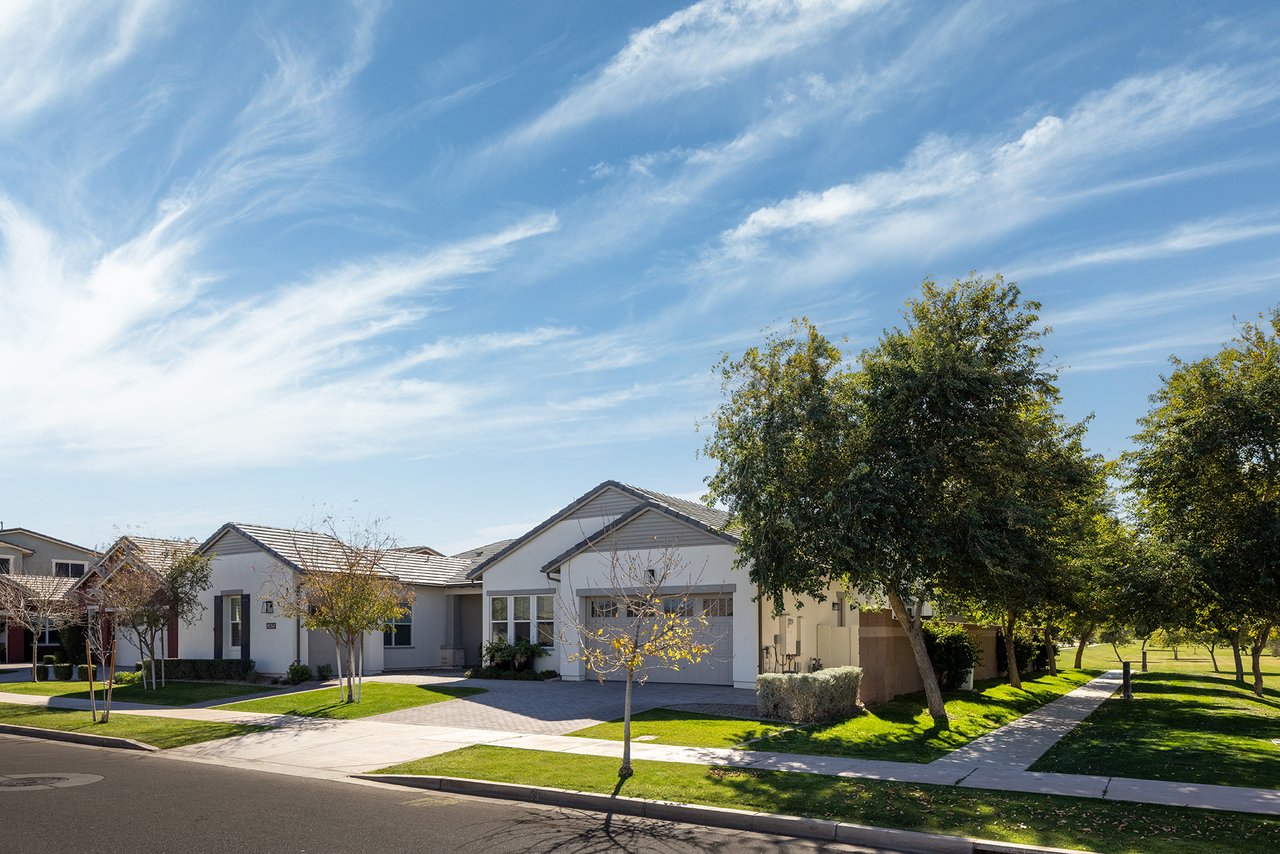 3405 E BLOOMFIELD Parkway