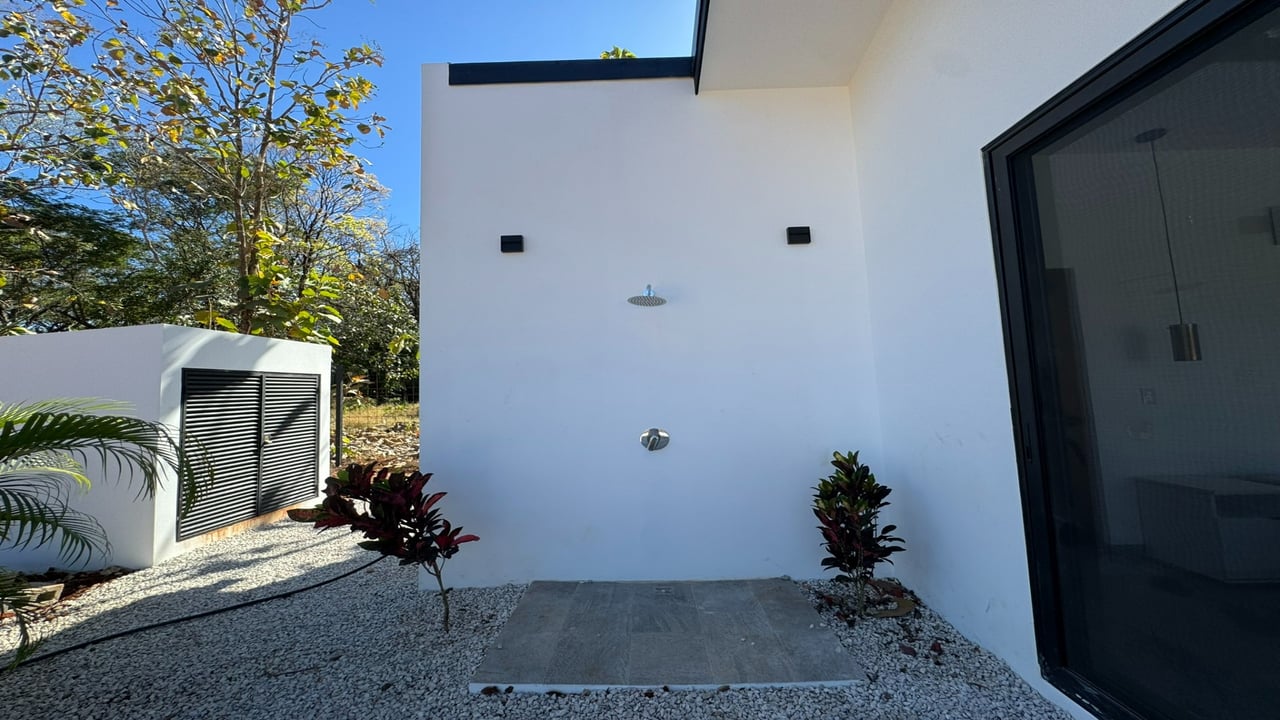 Villa Luz: Tropical Modern Home for Sale in Rancho Pinilla