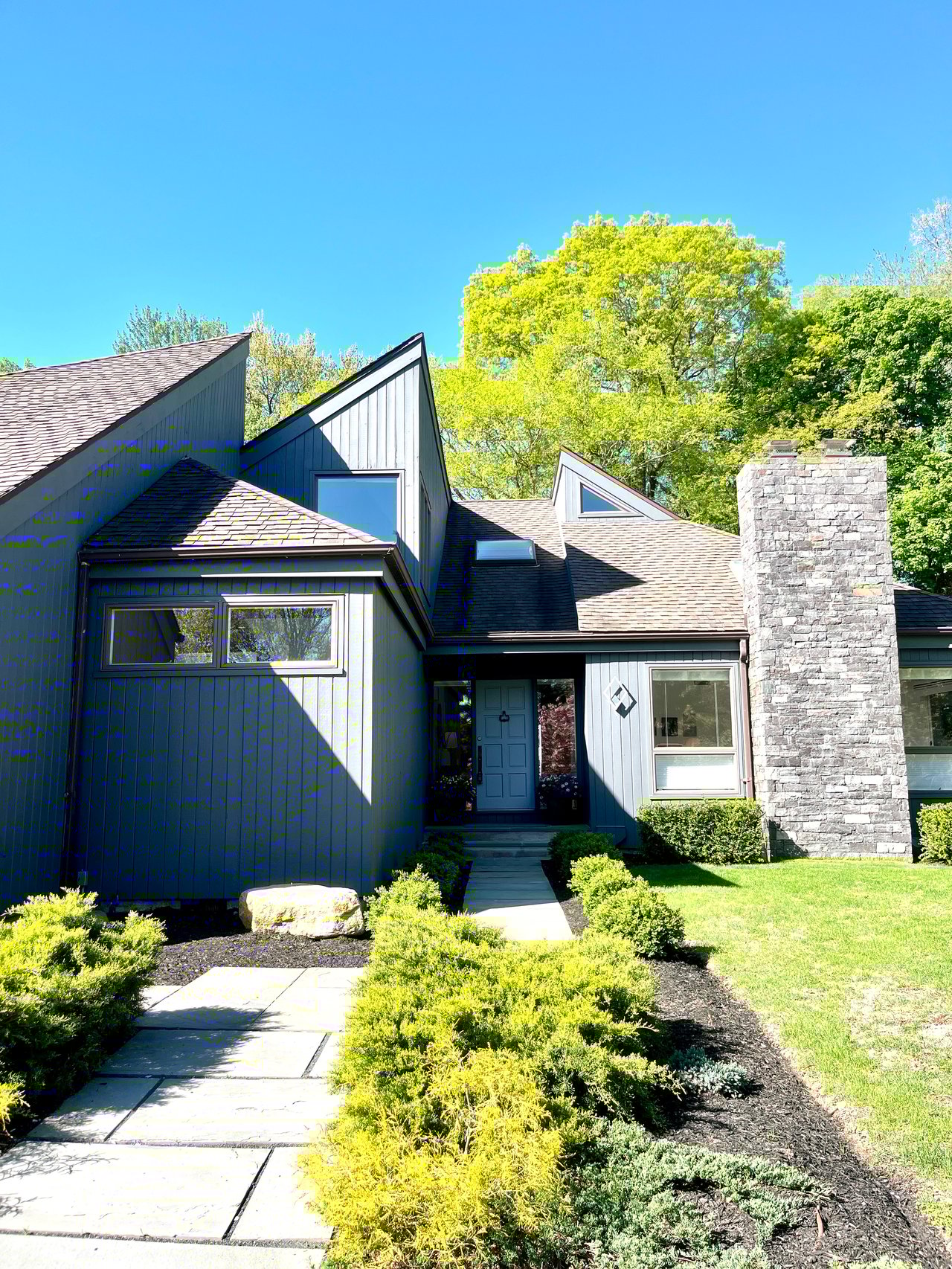 STUNNING CONTEMPORARY IN HARRISON, NY