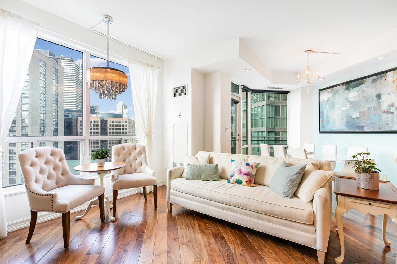 300 Bloor Street East, Suite 2107