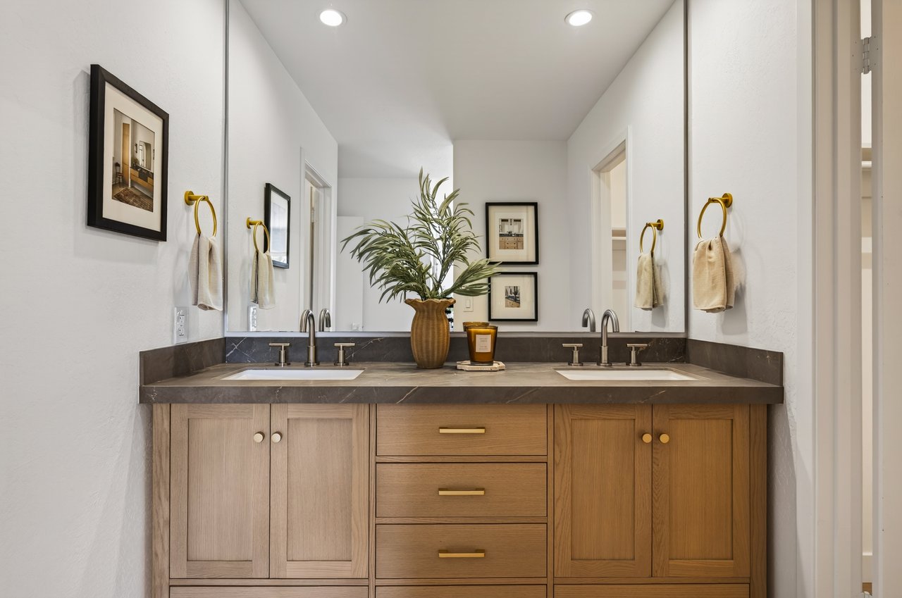 A Tasteful Renovation Meets Timeless Mid-Century Architecture