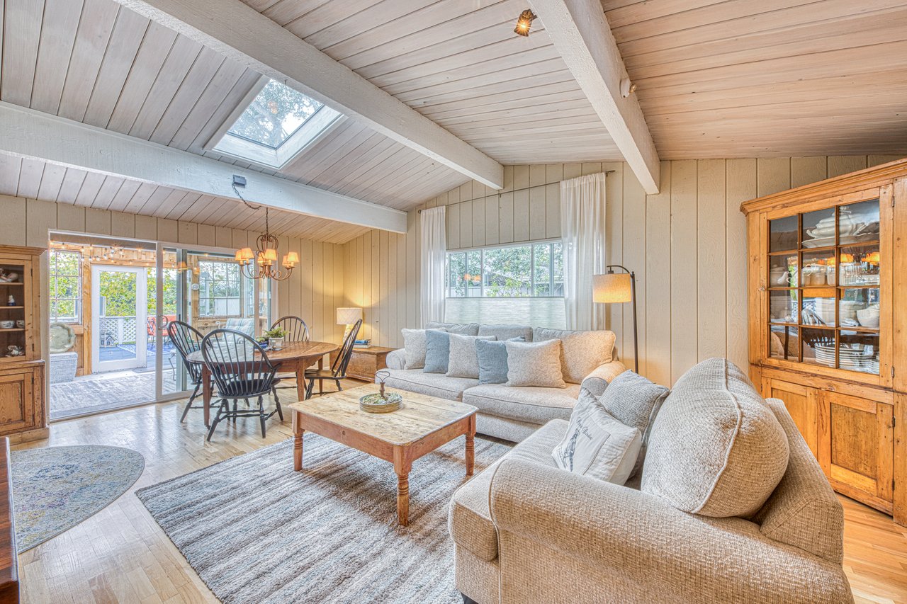 26085 Carmel Hills DR , CARMEL, CA 93923