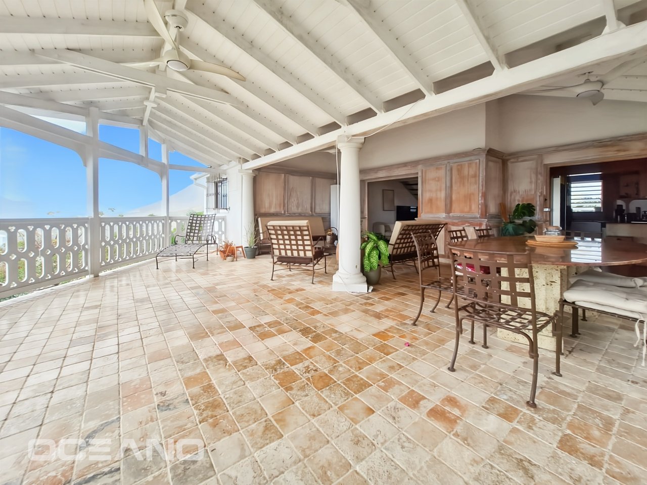 3 bedrooms Townhouse + Studio 