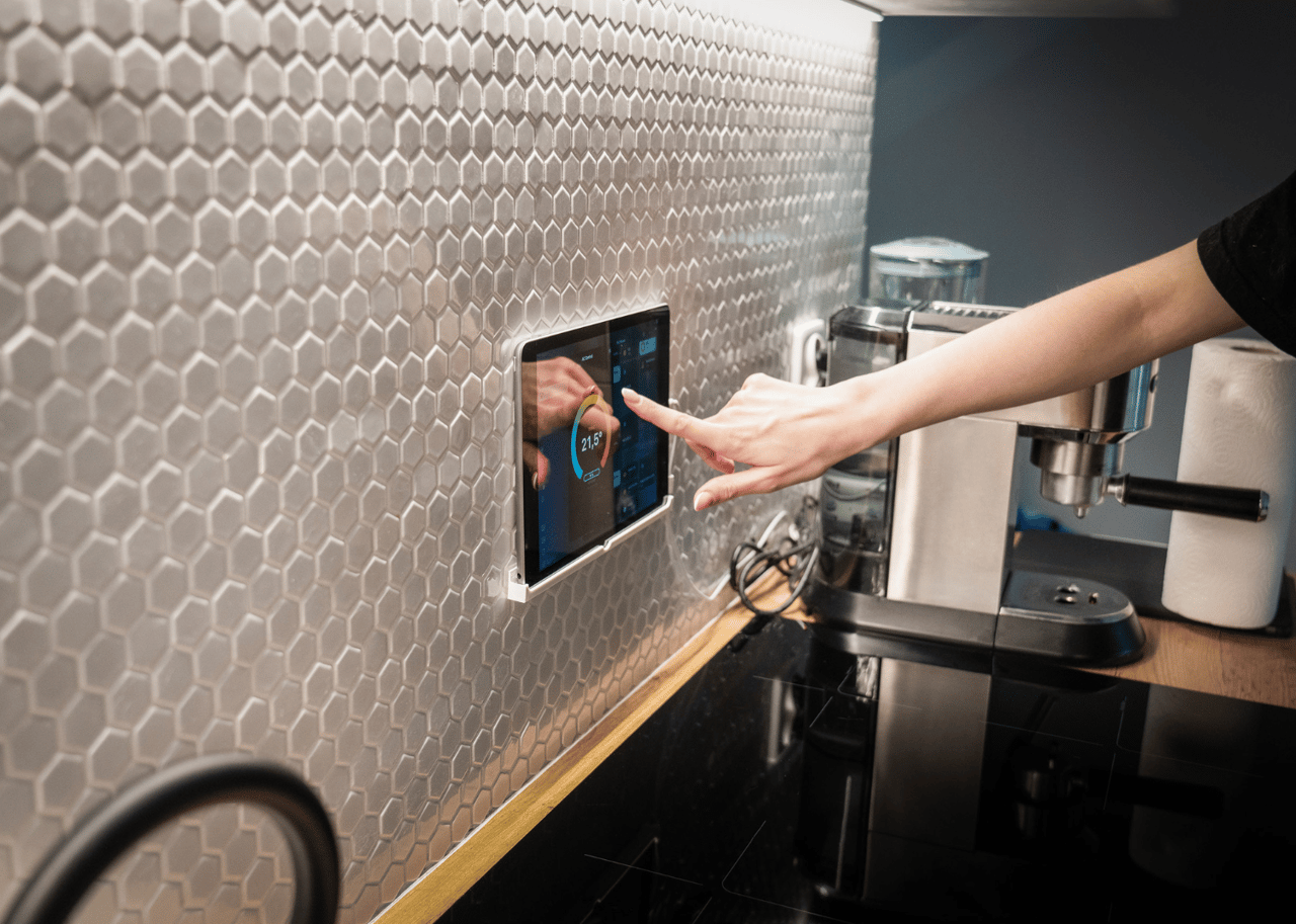 Smart Homes & Tech: What Buyers Are Looking For