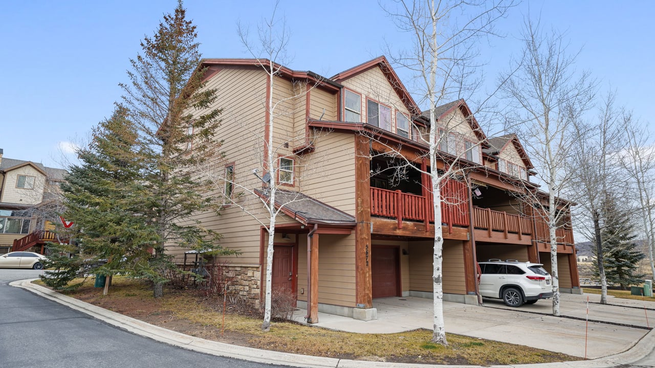 5672 Oslo Lane